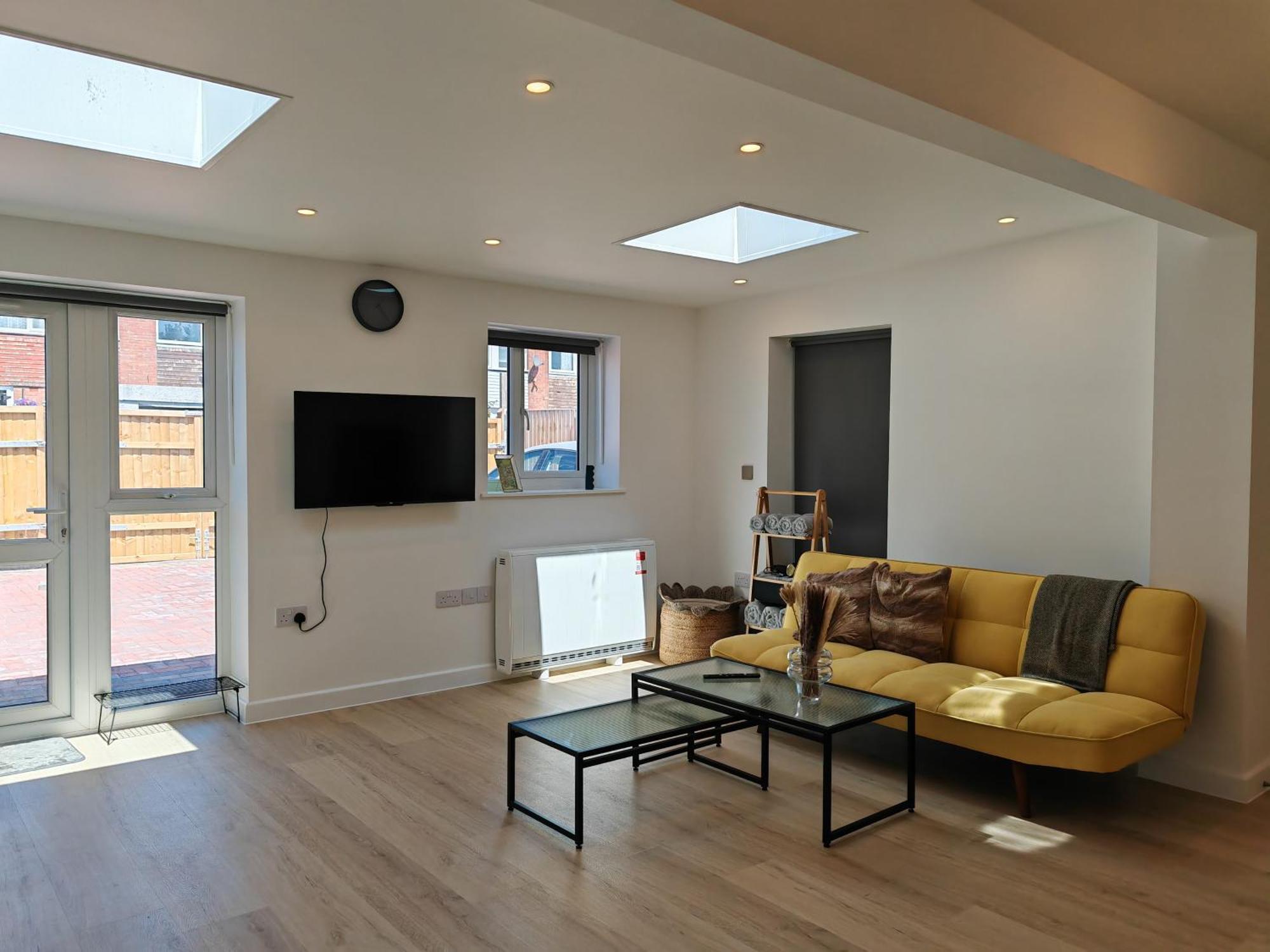 Gated 4 Guests House Free Parking * Bristol